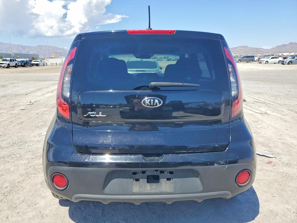 Продаж на аукціоні авто 2018 Kia Soul, vin: KNDJN2A26J7543055, номер лоту: 63939086