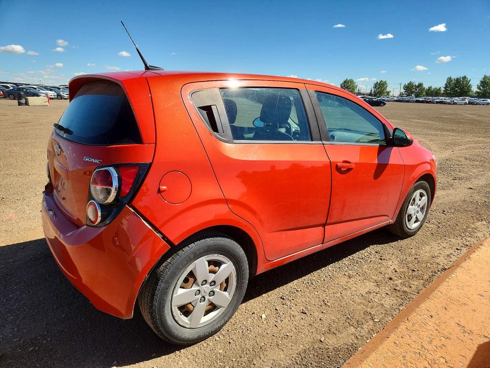66628826 :رقم المزاد ، 1G1JB6EH0D4141447 vin ، 2013 Chevrolet Sonic مزاد بيع