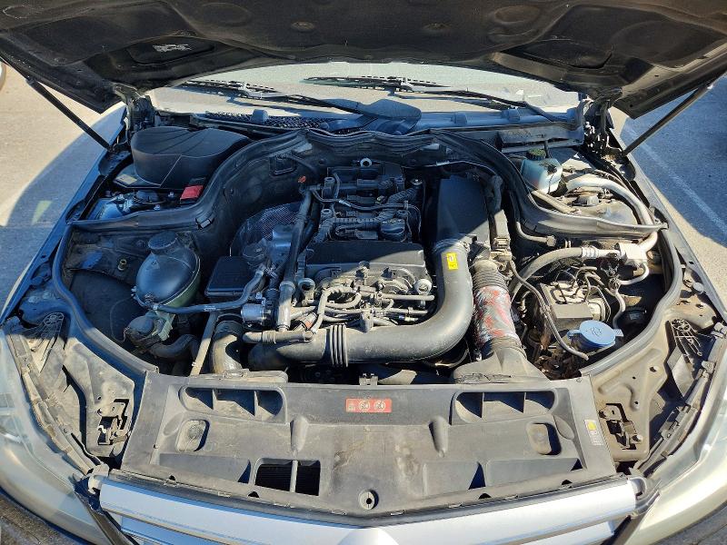 2013 Mercedes-benz C მანქანა იყიდება აუქციონზე, vin: WDDGF4HB3DR257896, აუქციონის ნომერი: 63434216
