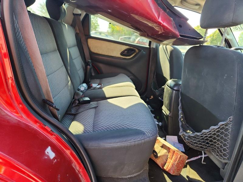 65211176 :رقم المزاد ، 1FMCU93173KE00877 vin ، 2003 Ford Escape مزاد بيع