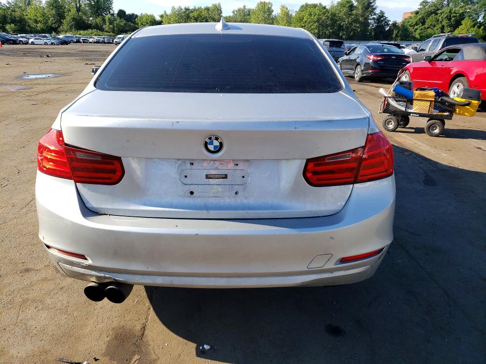 2014 Bmw 328 მანქანა იყიდება აუქციონზე, vin: WBA3B5C57EP541893, აუქციონის ნომერი: 63880046