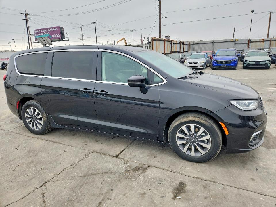Aukcja sprzedaży 2023 Chrysler Pacifica, vin: 2C4RC1L75PR626219, numer aukcji: 64066326