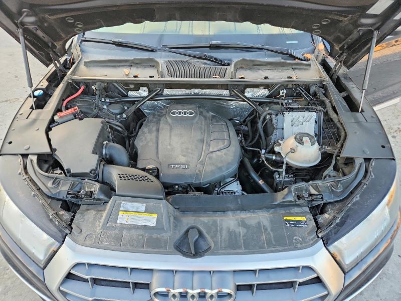 64901066 :رقم المزاد ، WA1BNAFY2J2080933 vin ، 2018 Audi Q5 مزاد بيع
