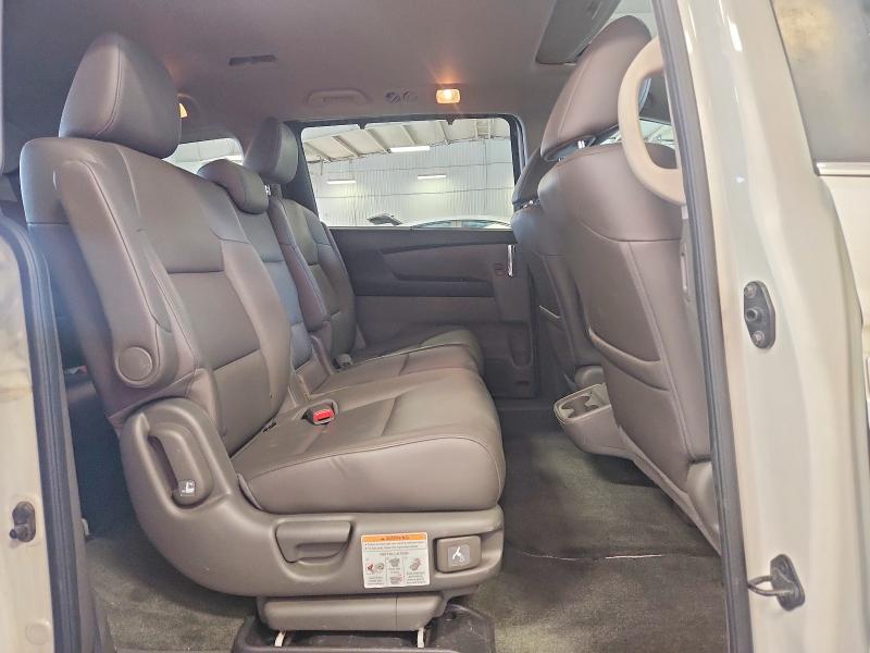 63904356 :رقم المزاد ، 5FNRL5H65EB026364 vin ، 2014 Honda Odyssey مزاد بيع