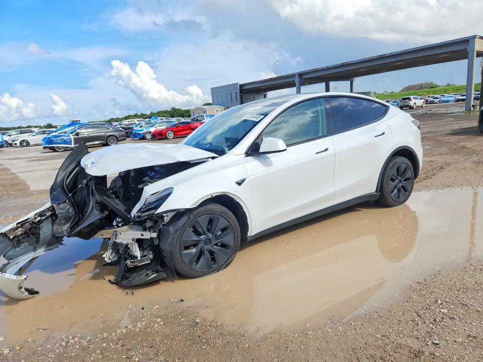 Продажа на аукционе авто 2024 Tesla Model Y, vin: 7SAYGAEE4RF167455, номер лота: 67286446