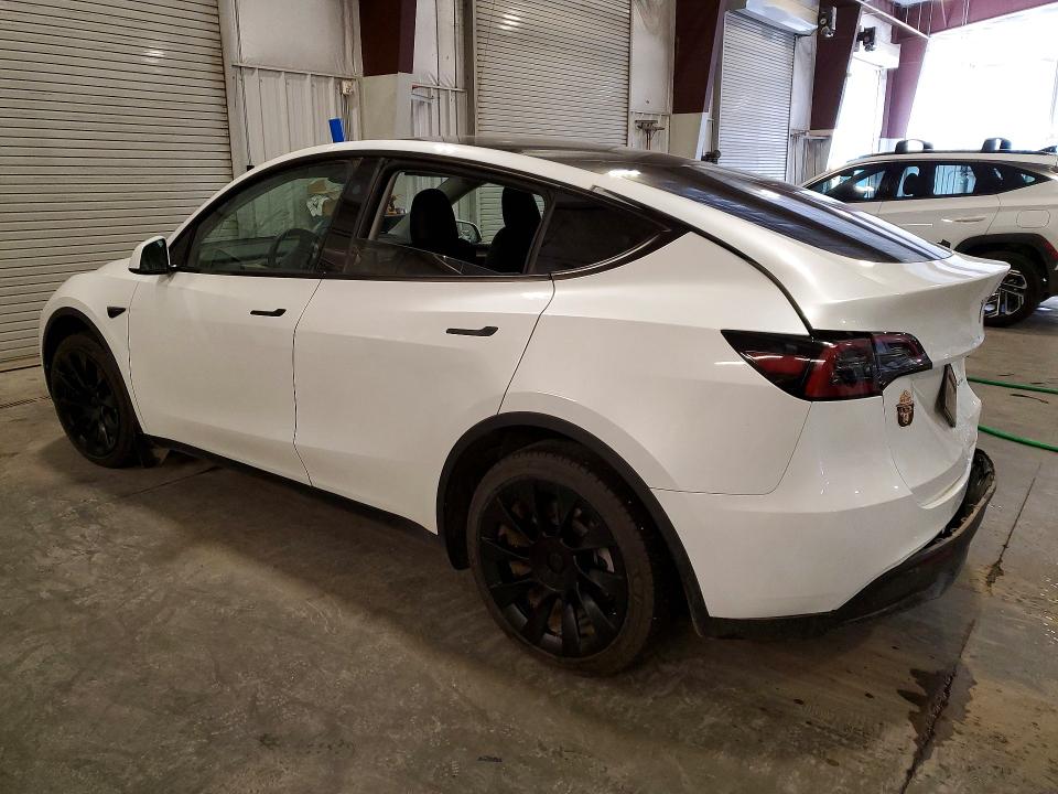 64099086 :رقم المزاد ، 7SAYGDEE2RA240059 vin ، 2024 Tesla Model Y مزاد بيع