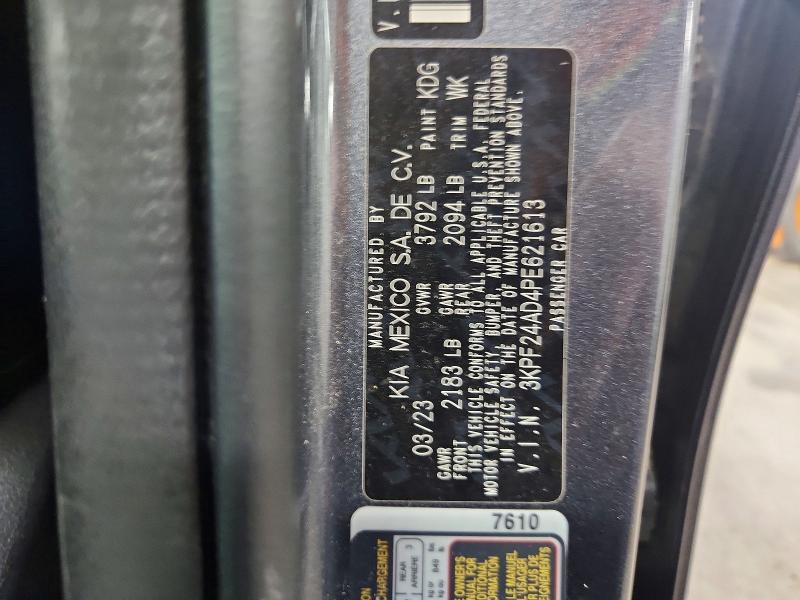 66133886 :رقم المزاد ، 3KPF24AD4PE621613 vin ، 2023 Kia Forte مزاد بيع