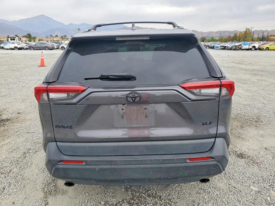 Продажа на аукционе авто 2022 Toyota Rav4, vin: 2T3C1RFV6NC186858, номер лота: 66830446
