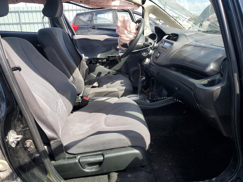 65282096 :رقم المزاد ، LUCGE8H58D3004683 vin ، 2013 Honda Fit مزاد بيع