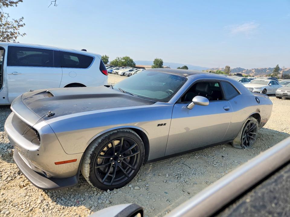 64462756 :رقم المزاد ، 2C3CDZFJ2HH592616 vin ، 2017 Dodge Challenger مزاد بيع