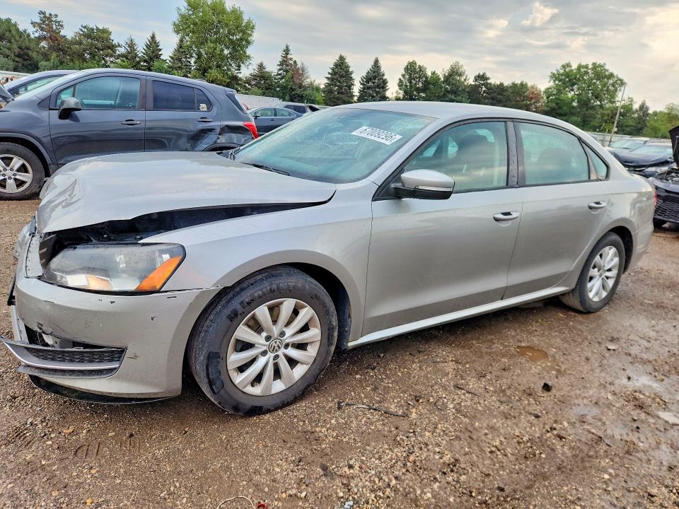 Продажа на аукционе авто 2013 Volkswagen Passat, vin: 1VWAH7A38DC086335, номер лота: 67009296