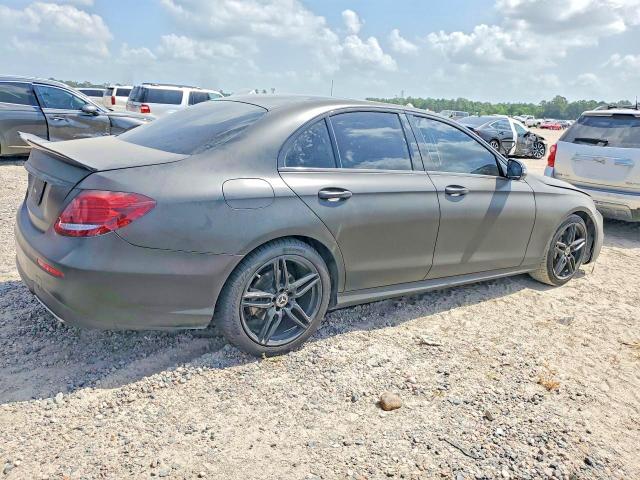 63705476 :رقم المزاد ، W1KZF8DB3LA836762 vin ، 2020 Mercedes-benz E مزاد بيع