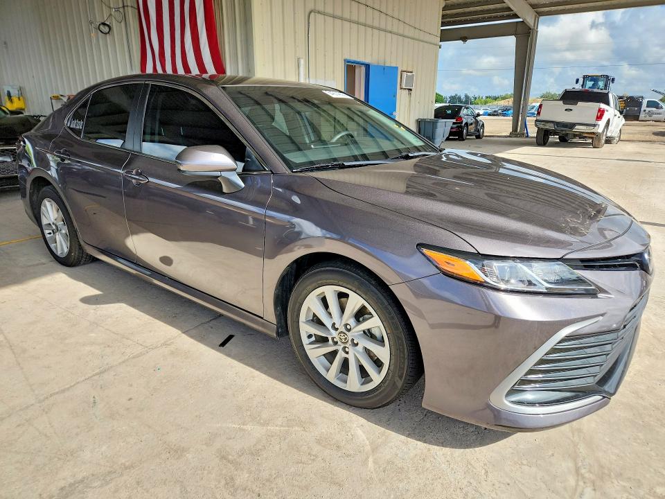Aukcja sprzedaży 2022 Toyota Camry, vin: 4T1C11AK2NU669432, numer aukcji: 64214856