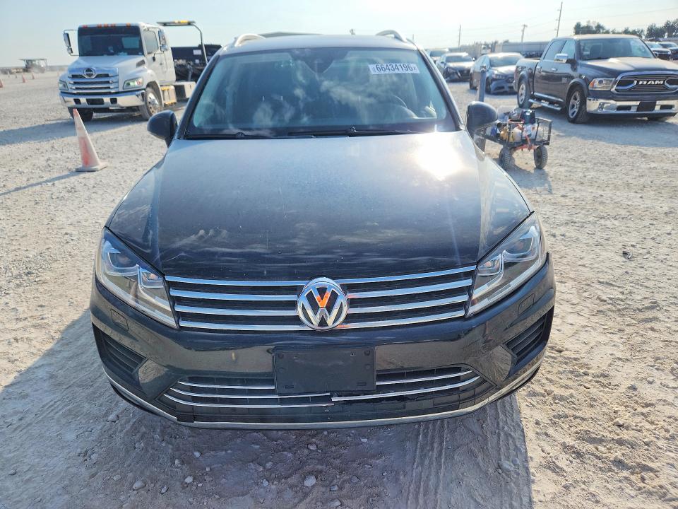 2017 Volkswagen Touareg მანქანა იყიდება აუქციონზე, vin: WVGGF7BP7HD004630, აუქციონის ნომერი: 66434196