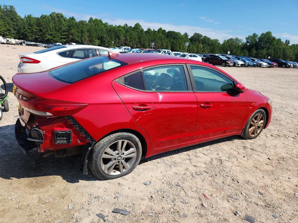 2017 Hyundai Elantra მანქანა იყიდება აუქციონზე, vin: KMHD84LF6HU177802, აუქციონის ნომერი: 65698616