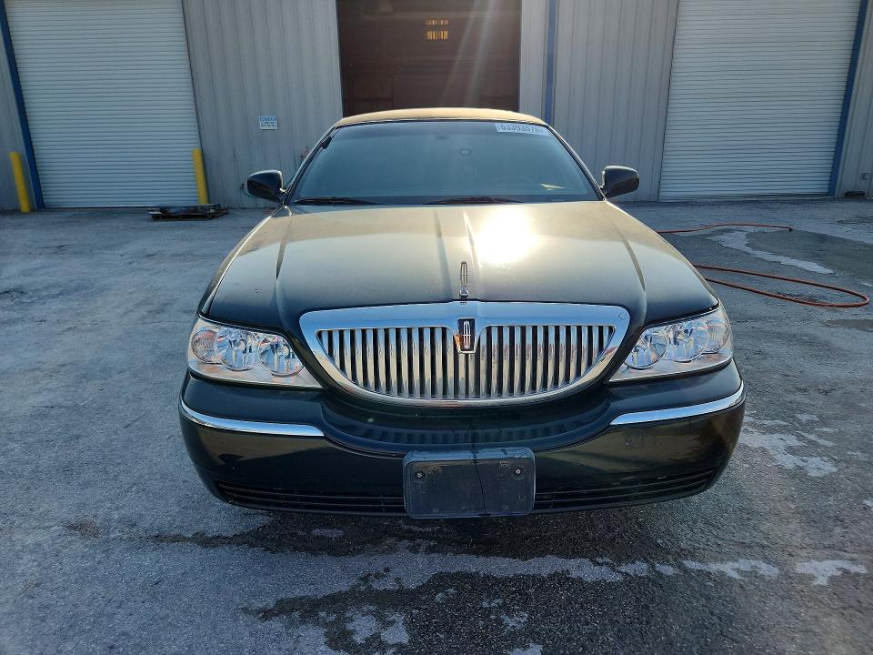 Aukcja sprzedaży 2005 Lincoln Town Car, vin: 1L1FM88W85Y609574, numer aukcji: 63393576