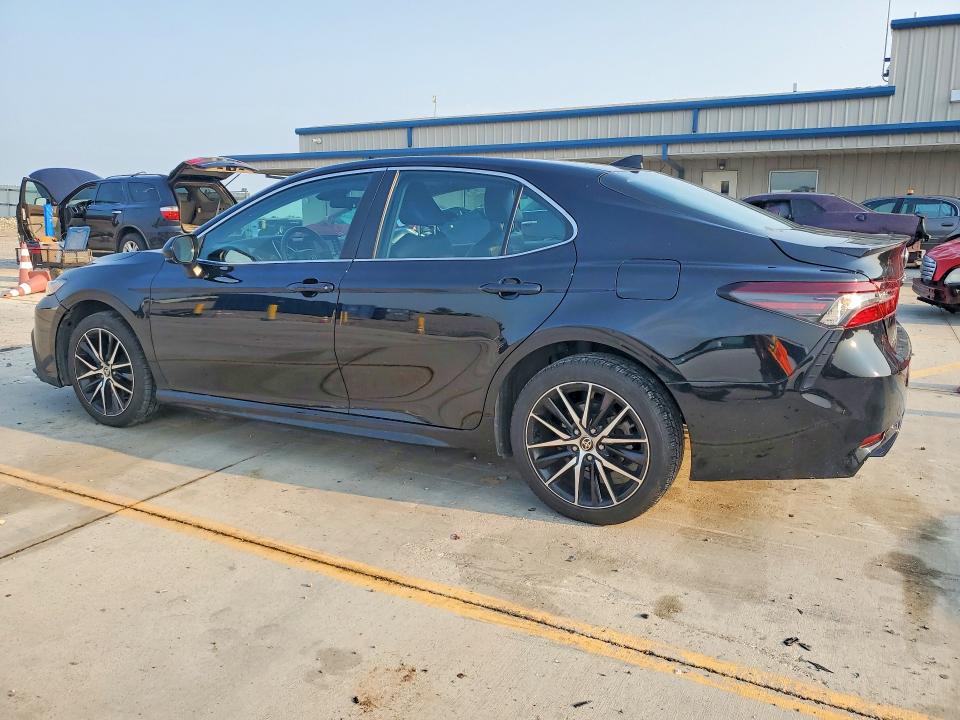 Продажа на аукционе авто 2021 Toyota Camry, vin: 4T1G11AK8MU552261, номер лота: 64535986