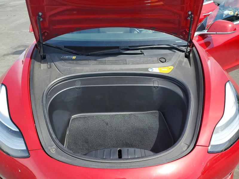 65738736 :رقم المزاد ، 5YJ3E1EA3JF022342 vin ، 2018 Tesla Model 3 مزاد بيع