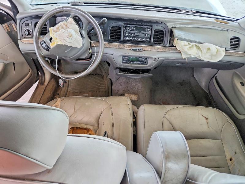 66929256 :رقم المزاد ، 2FAFP74W6YX149531 vin ، 2000 Ford Crown Victoria مزاد بيع