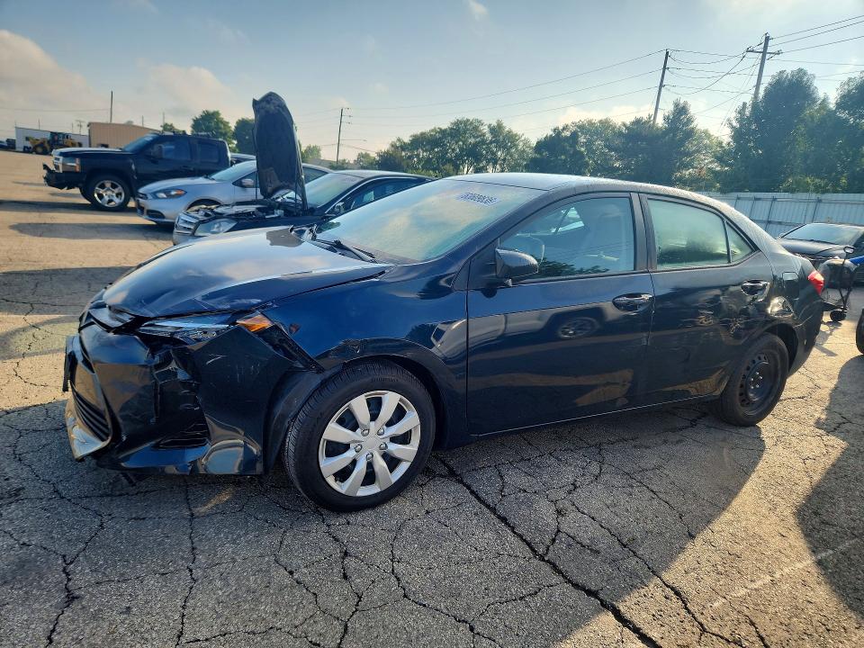 63609636 :رقم المزاد ، 2T1BURHE6JC103903 vin ، 2018 Toyota Corolla مزاد بيع