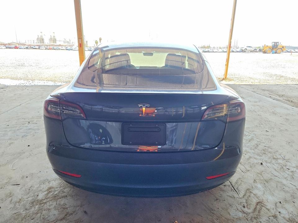2022 Tesla Model 3 მანქანა იყიდება აუქციონზე, vin: 5YJ3E1EA8NF369347, აუქციონის ნომერი: 61449756