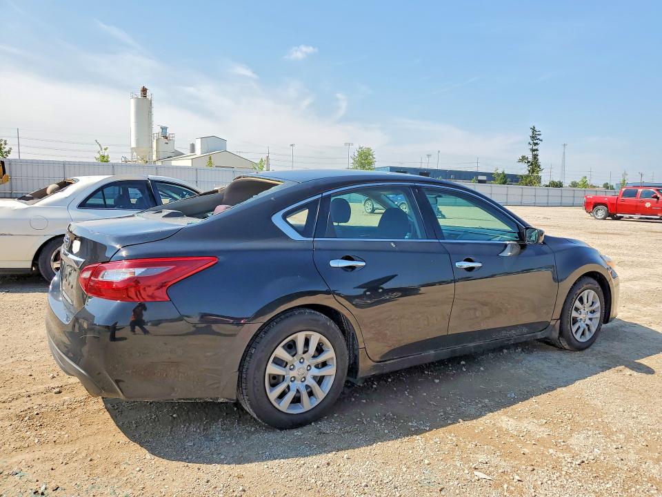 2018 Nissan Altima მანქანა იყიდება აუქციონზე, vin: 1N4AL3AP6JC226476, აუქციონის ნომერი: 65361586