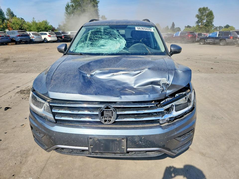 66369426 :رقم المزاد ، 3VV0B7AX6JM052439 vin ، 2018 Volkswagen Tiguan مزاد بيع