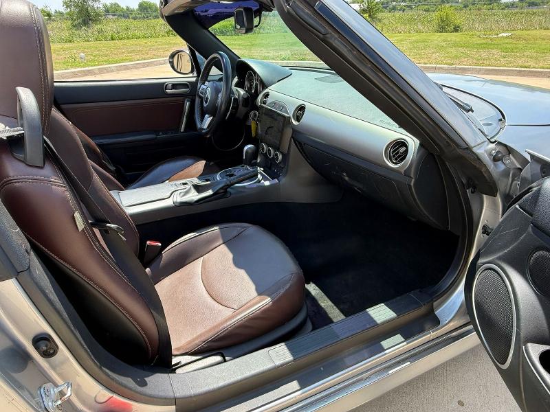2009 Mazda Mx-5 Miata მანქანა იყიდება აუქციონზე, vin: JM1NC26F290204381, აუქციონის ნომერი: 64586266