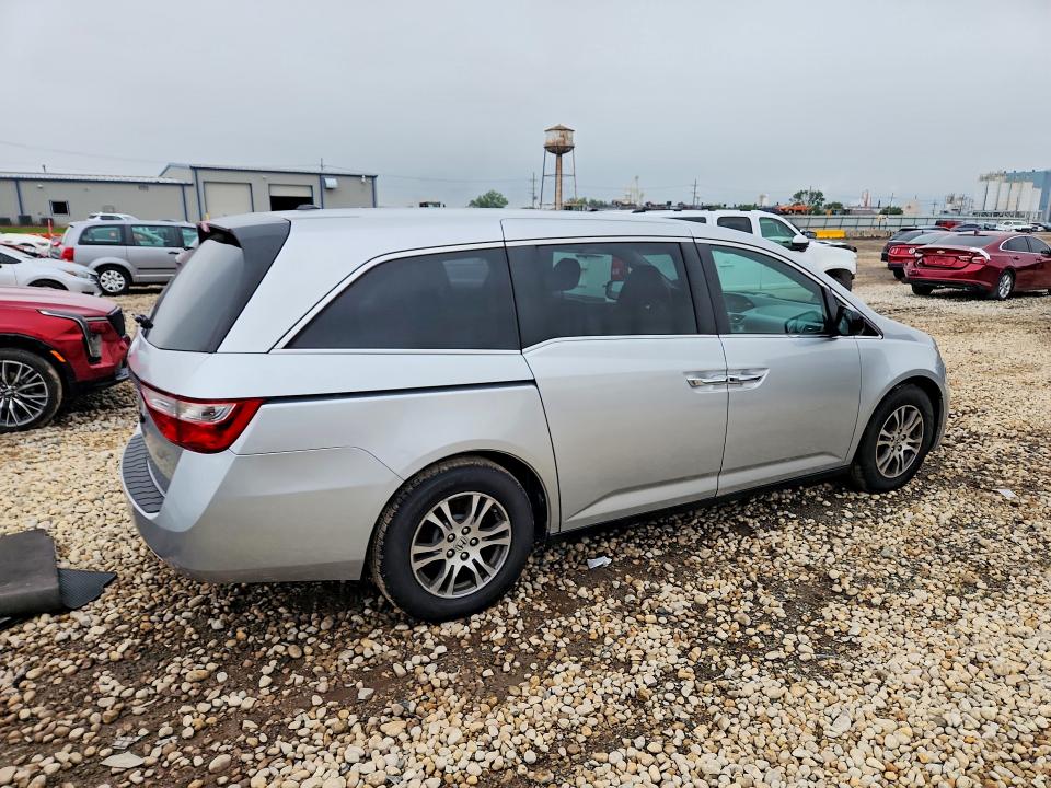 64603736 :رقم المزاد ، 5FNRL5H6XBB035864 vin ، 2011 Honda Odyssey مزاد بيع