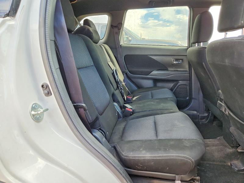 2018 Mitsubishi Outlander მანქანა იყიდება აუქციონზე, vin: JA4AD3A31JZ050870, აუქციონის ნომერი: 64470536