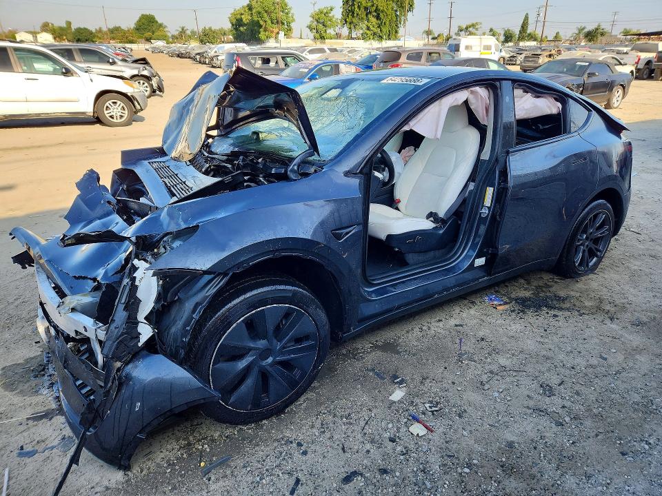 2025 Tesla Model Y მანქანა იყიდება აუქციონზე, vin: 7SAYGDED0SF315549, აუქციონის ნომერი: 64295686