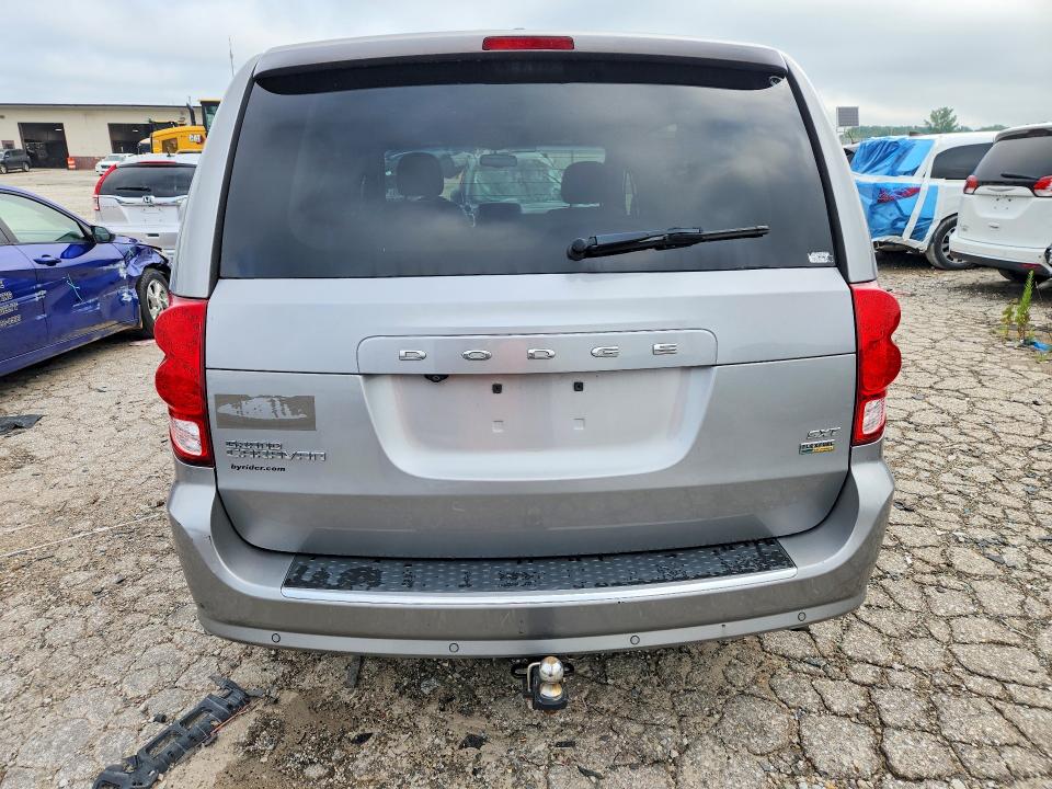 63403356 :رقم المزاد ، 2C4RDGCG1HR696124 vin ، 2017 Dodge Grand Caravan مزاد بيع