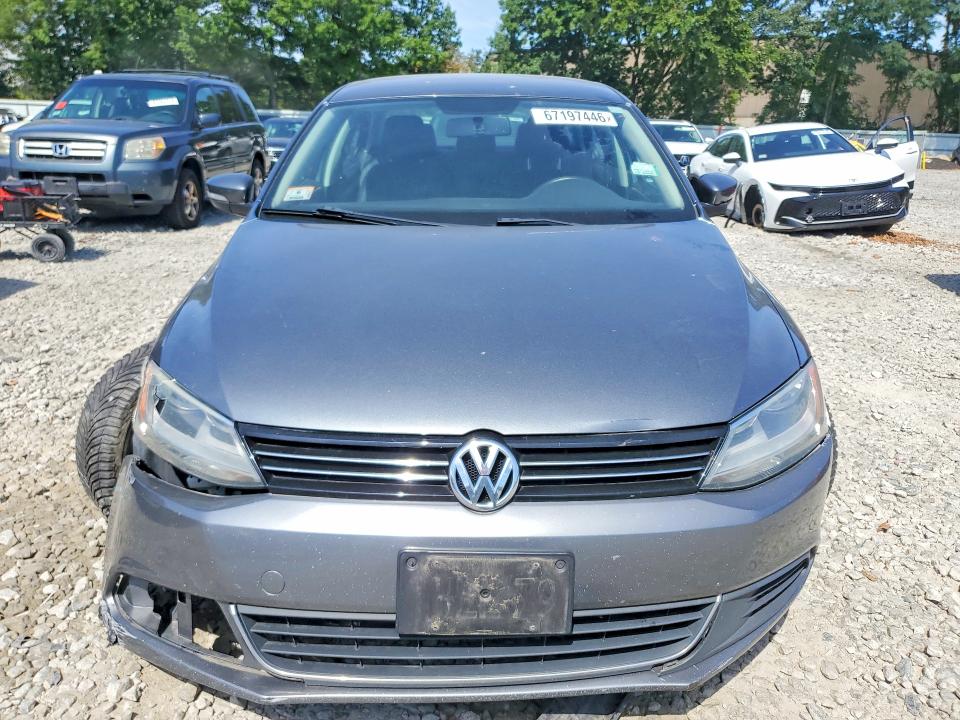 67197446 :رقم المزاد ، 3VWDP7AJ2DM219197 vin ، 2013 Volkswagen Jetta مزاد بيع