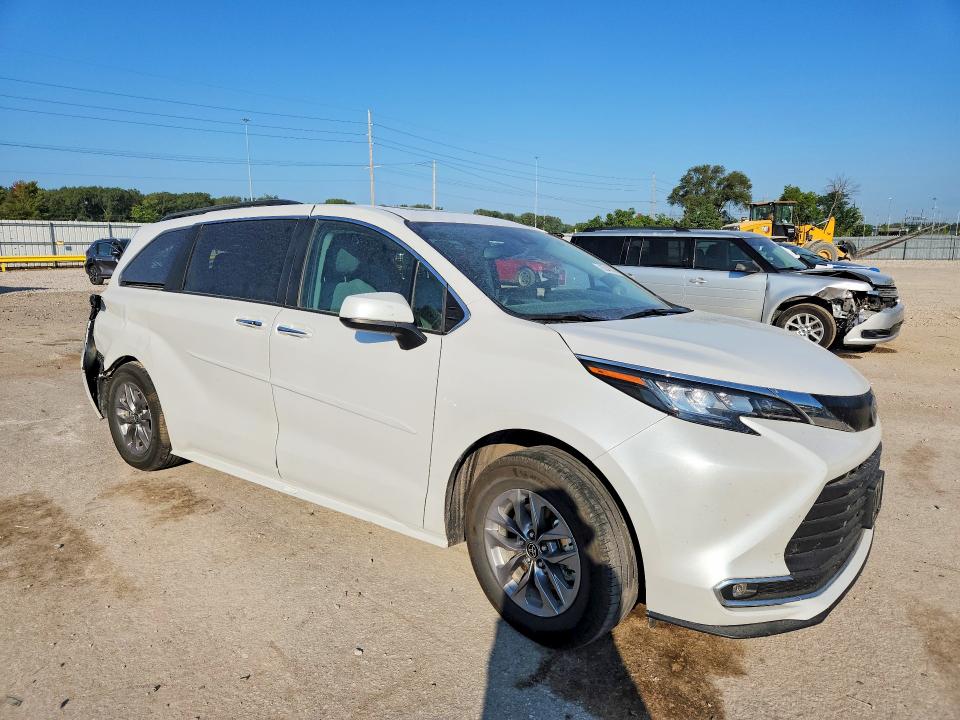 Продажа на аукционе авто 2023 Toyota Sienna, vin: 5TDJRKEC2PS173311, номер лота: 65542006