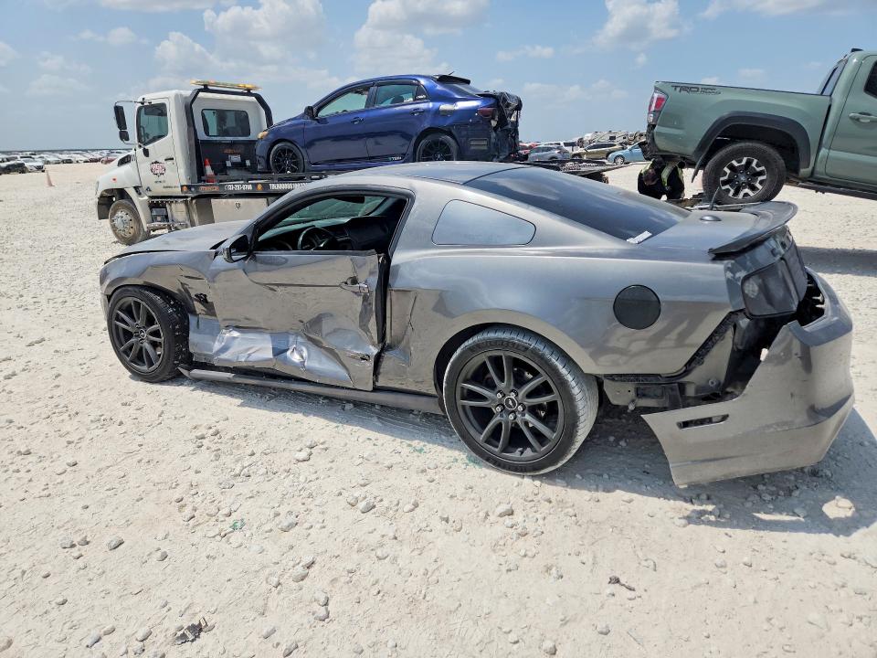 64134656 :رقم المزاد ، 1ZVBP8CF3B5122390 vin ، 2011 Ford Mustang مزاد بيع