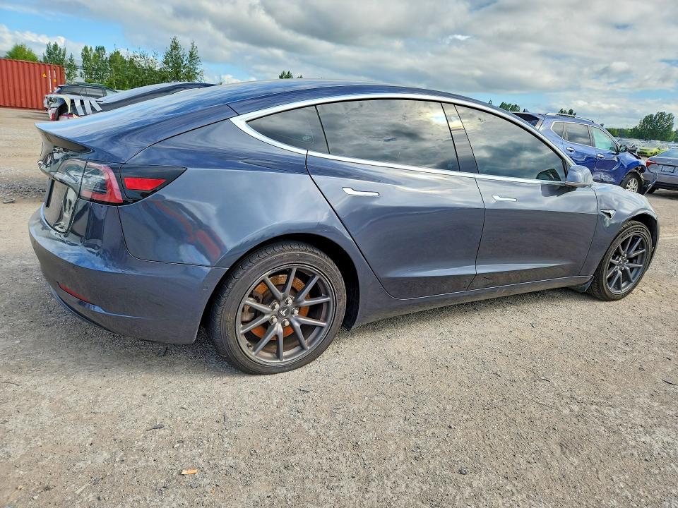 61702166 :رقم المزاد ، 5YJ3E1EAXLF720711 vin ، 2020 Tesla Model 3 مزاد بيع