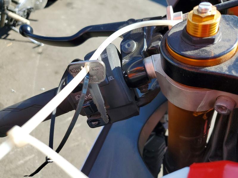 2022 Yamaha Yzfr7 მანქანა იყიდება აუქციონზე, vin: JYARM38YXNA001242, აუქციონის ნომერი: 61730556