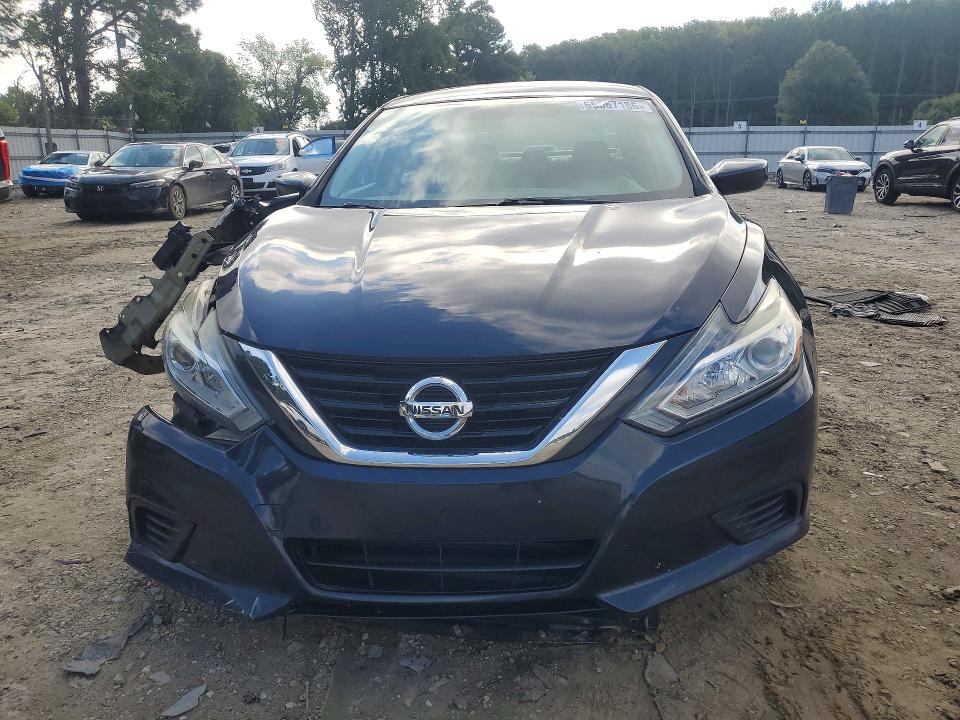 2018 Nissan Altima მანქანა იყიდება აუქციონზე, vin: 1N4AL3AP1JC119786, აუქციონის ნომერი: 65867186