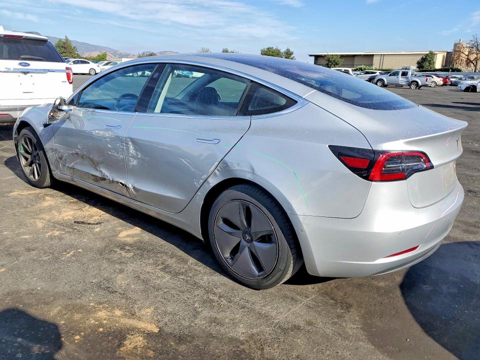Auction sale of the 2018 Tesla Mdl 3, vin: 5YJ3E1EA2JF058801, lot number: 67109166