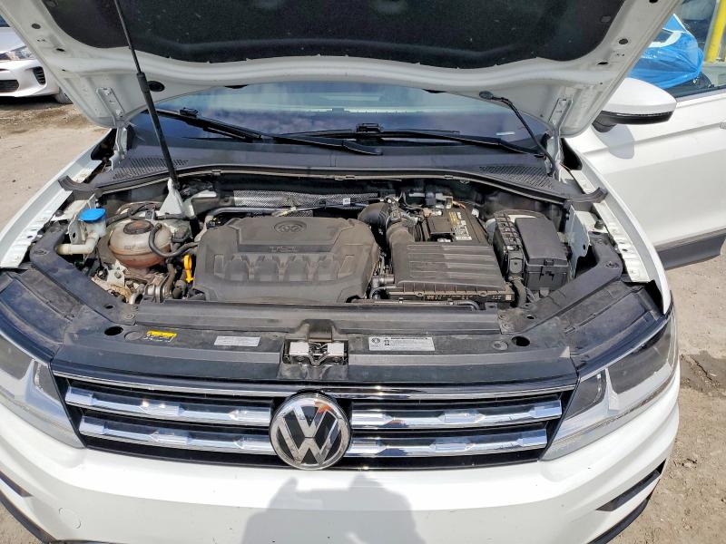 63805436 :رقم المزاد ، 3VV3B7AX2LM068363 vin ، 2020 Volkswagen Tiguan مزاد بيع