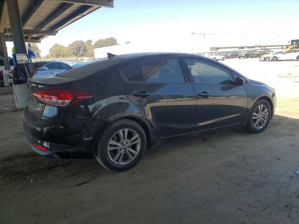 Продажа на аукционе авто 2018 Kia Forte, vin: 3KPFK4A75JE224123, номер лота: 64871166