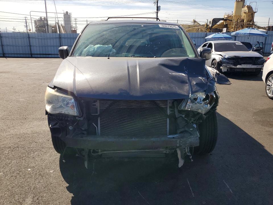 66079076 :رقم المزاد ، 2C4RC1BG1GR282020 vin ، 2016 Chrysler Town & Country مزاد بيع