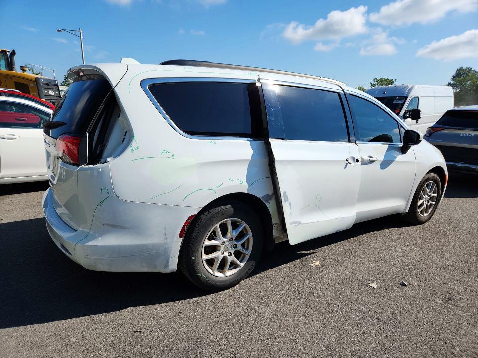 63292146 :رقم المزاد ، 2C4RC1DG8LR156972 vin ، 2020 Chrysler Voyager مزاد بيع