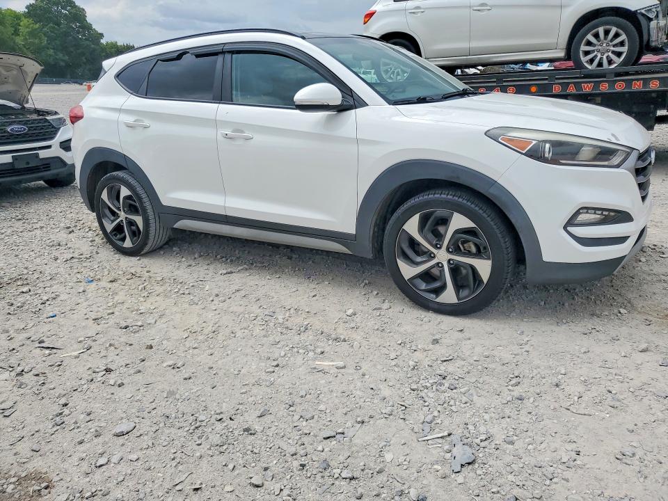 63948786 :رقم المزاد ، KM8J33A28JU783717 vin ، 2018 Hyundai Tucson مزاد بيع