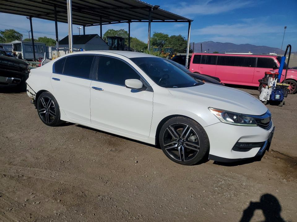 Aukcja sprzedaży 2017 Honda Accord, vin: 1HGCR2F15HA062189, numer aukcji: 65658576