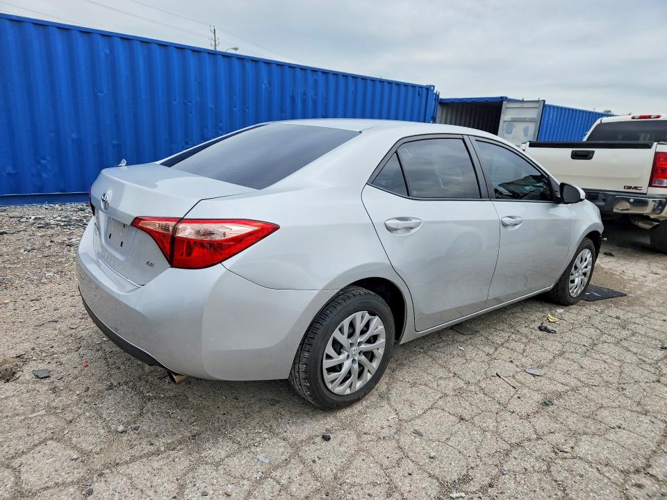 Aukcja sprzedaży 2017 Toyota Corolla, vin: 5YFBURHE2HP699828, numer aukcji: 64466896