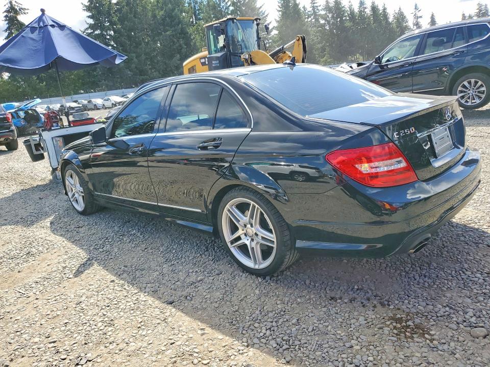 2014 Mercedes-benz C მანქანა იყიდება აუქციონზე, vin: WDDGF4HB1EA939448, აუქციონის ნომერი: 64661156