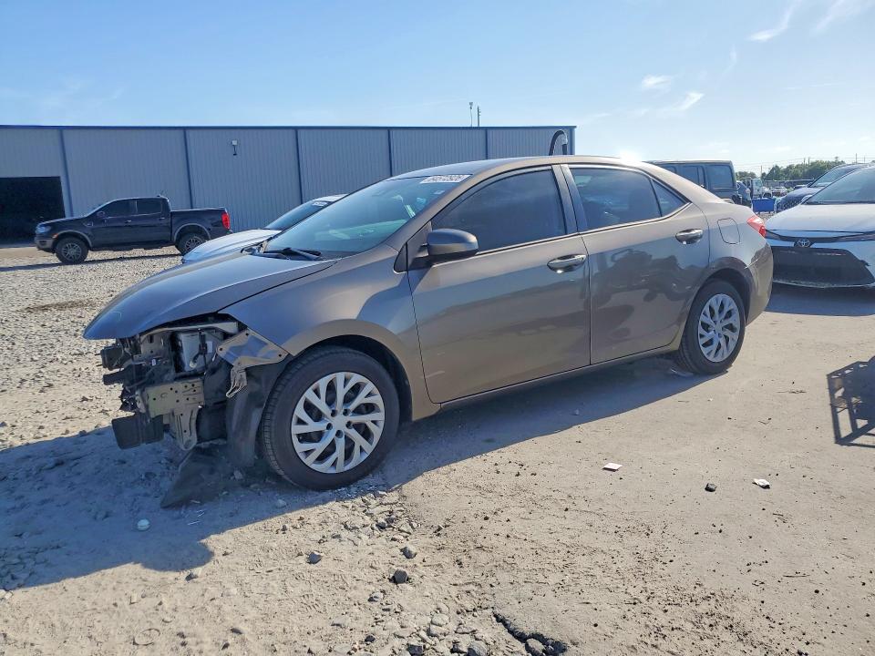 Продажа на аукционе авто 2017 Toyota Corolla, vin: 5YFBURHE2HP717597, номер лота: 64572926