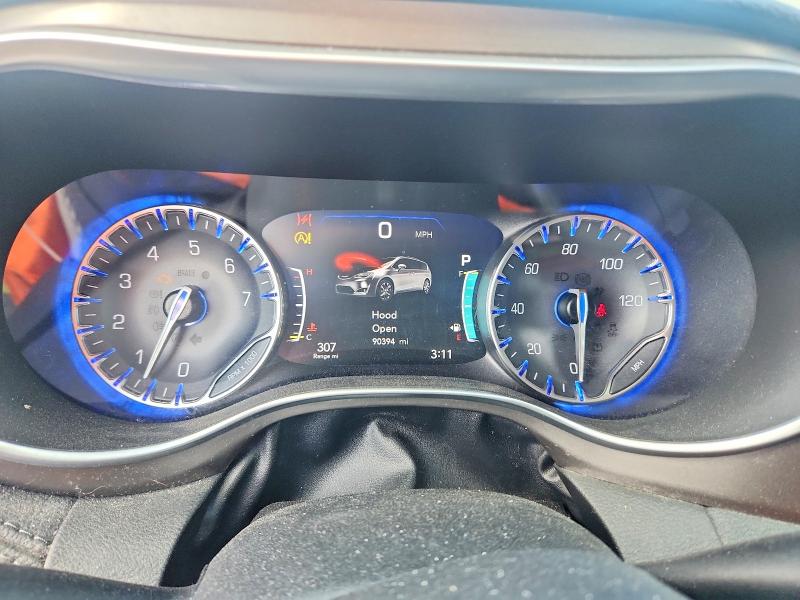 65238536 :رقم المزاد ، 2C4RC1GG0JR354311 vin ، 2018 Chrysler Pacifica مزاد بيع