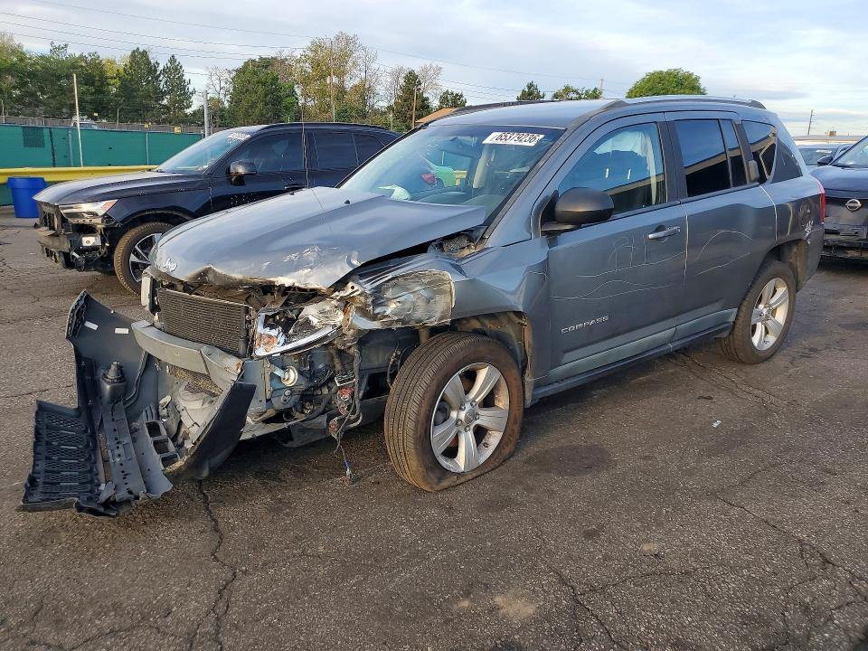 65379236 :رقم المزاد ، 1J4NT1FB2BD260711 vin ، 2011 Jeep Compass مزاد بيع